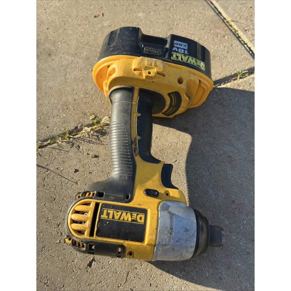 DEWALT DC825 1/4